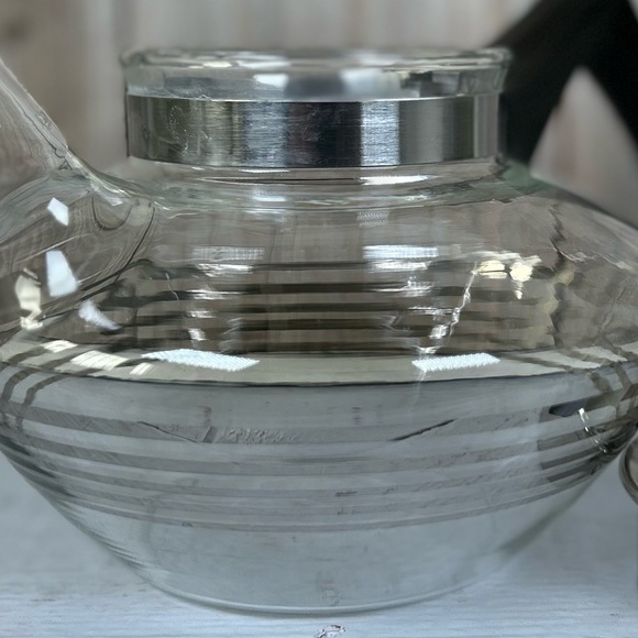 MCM Glass Teapot š« - Picture 8 of 13